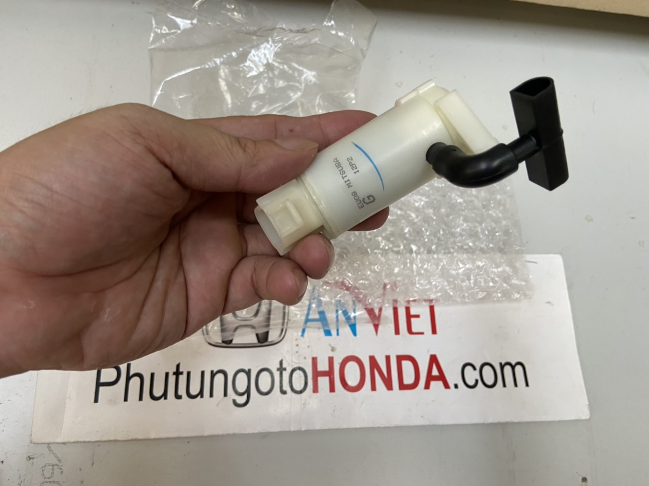 Mô tơ bơm nước rửa kính xe Honda ACCORD